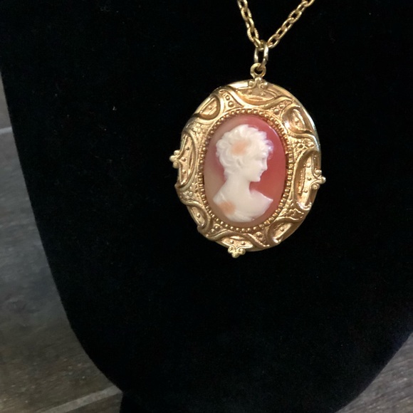 Vintage cameo locket - Picture 8 of 8